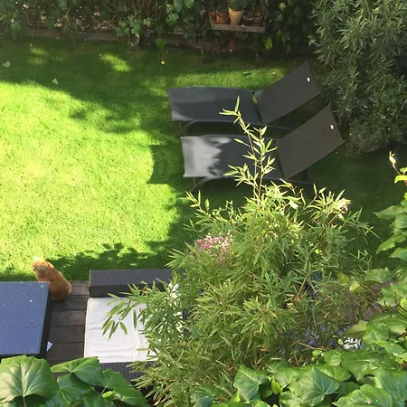 De Charme Avec Jardin A * Paris