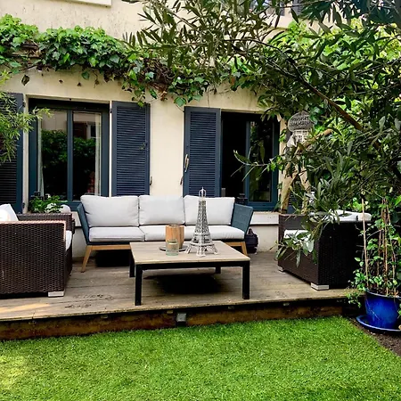 De Charme Avec Jardin A *